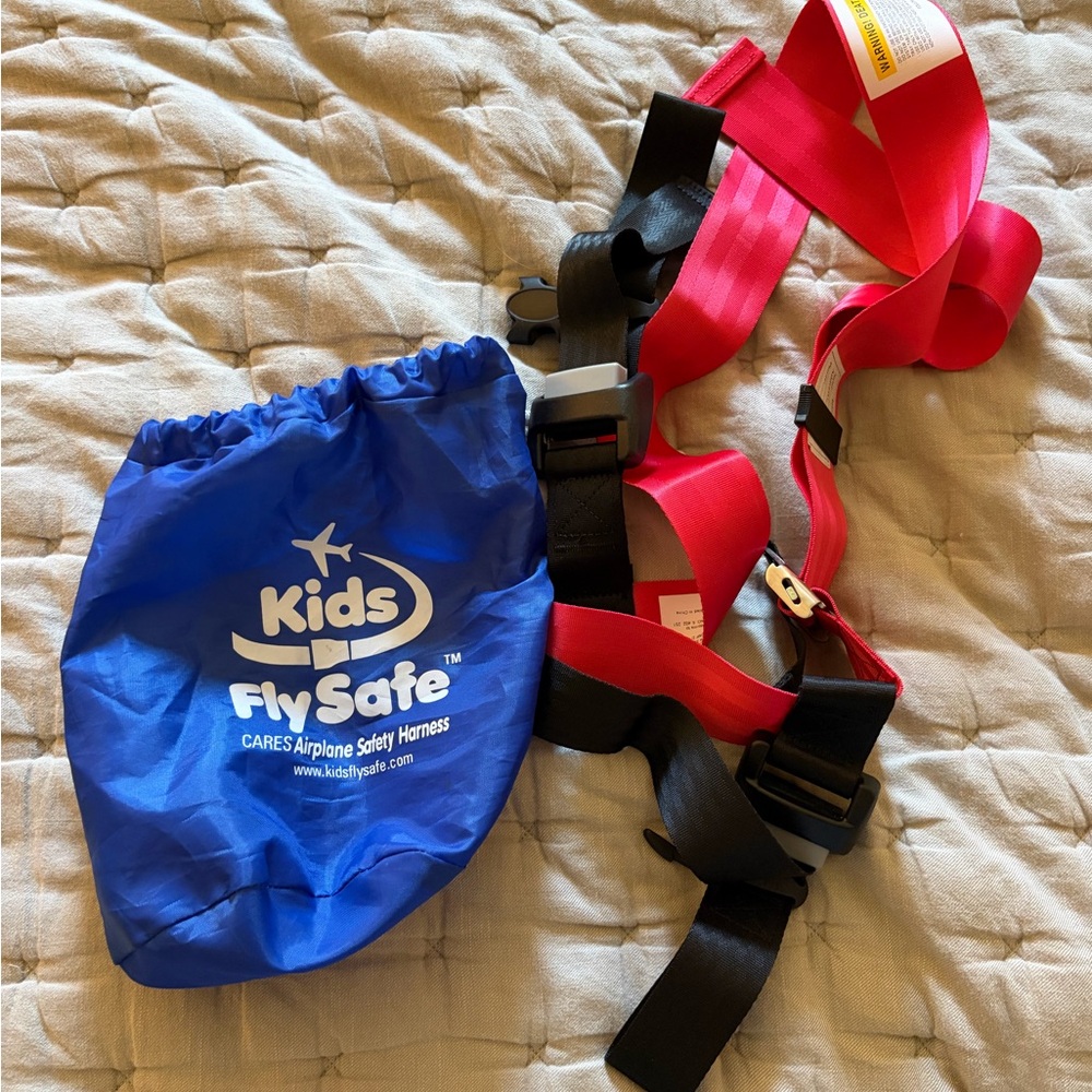 Kids Fly Safe Harness - Picture 3 of 3
